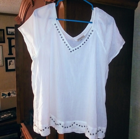 lucky brand white top